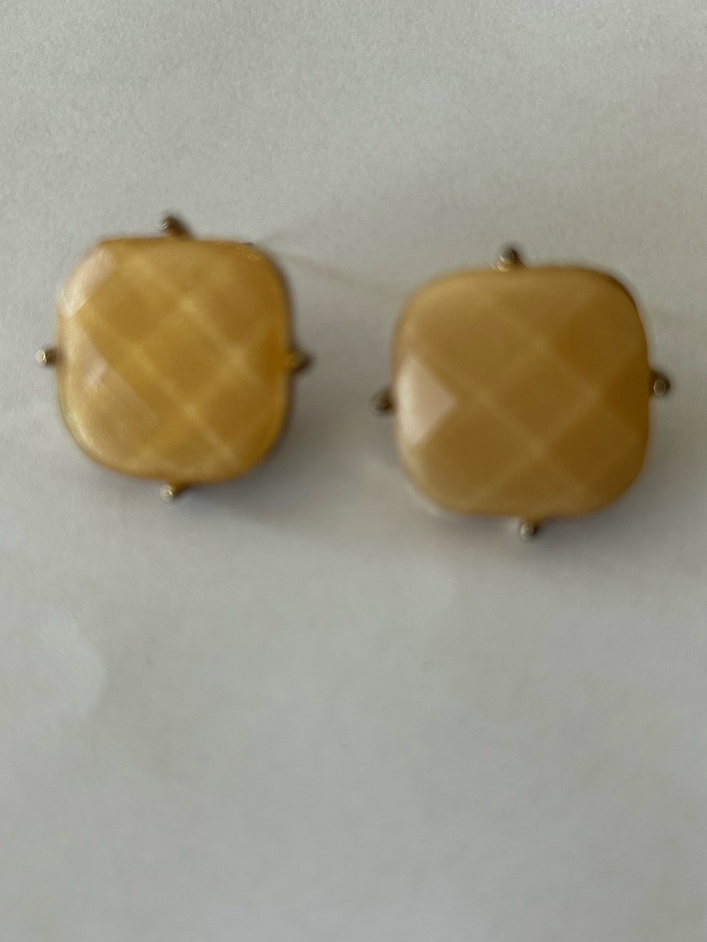 Vintage Classic Beige Square Earrings